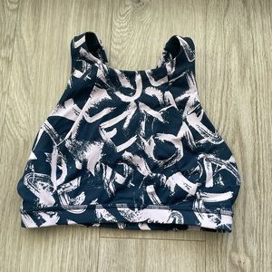 Lululemon high neck sports bra